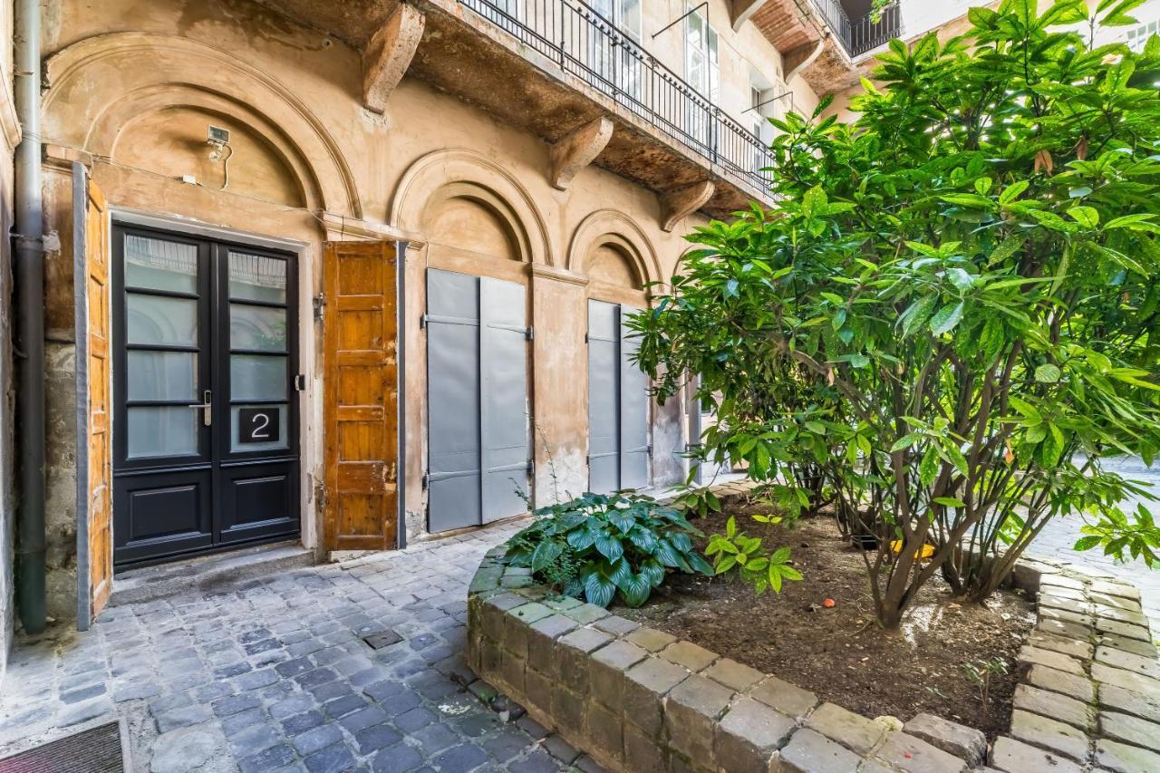 Urban Stable Luxury Apartments Budapeste Exterior foto
